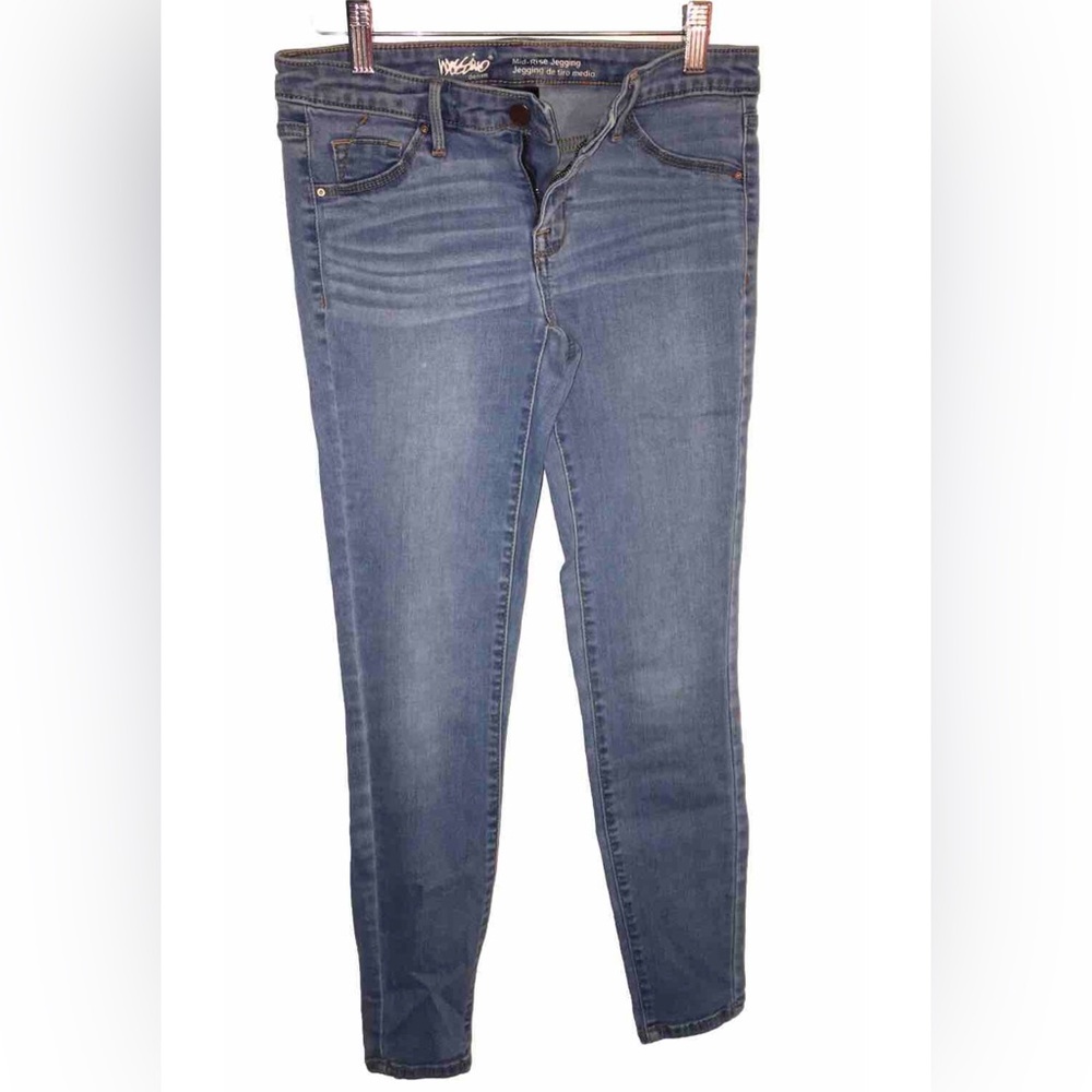 Wissimo Women Jeans  Size Euro 2/26 Cambodia.Waist 13.5” Rise 7” Long 33.5”